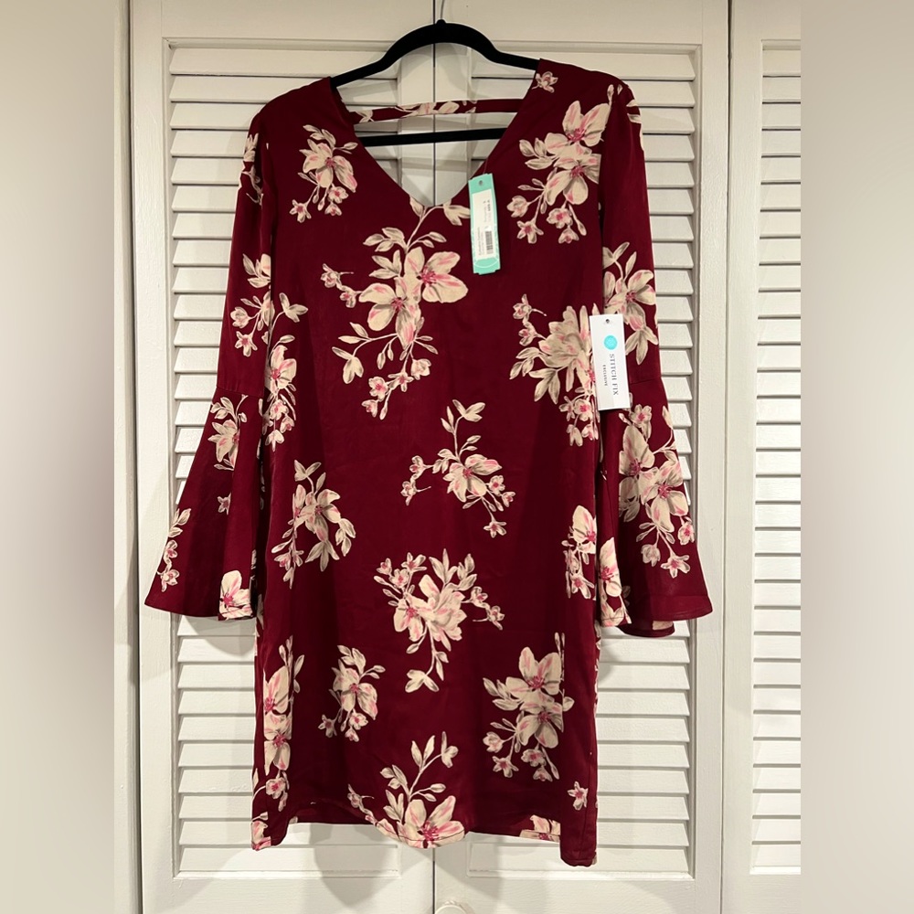 NWT Collective Concepts Womens Dress Wine Color Floral Bell Sleeve Popover